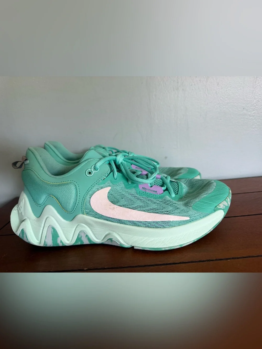 Nike Giannis Immortality 2 Light Menta Green Mens Basketball Sneakers Size 11